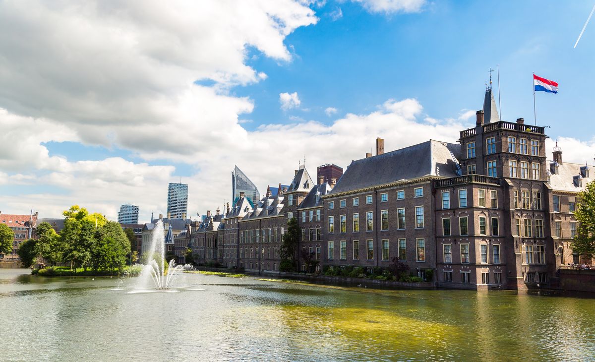 Les Belles du Nord, Anvers, Bruges, Bruxelles et Amsterdam 4 *