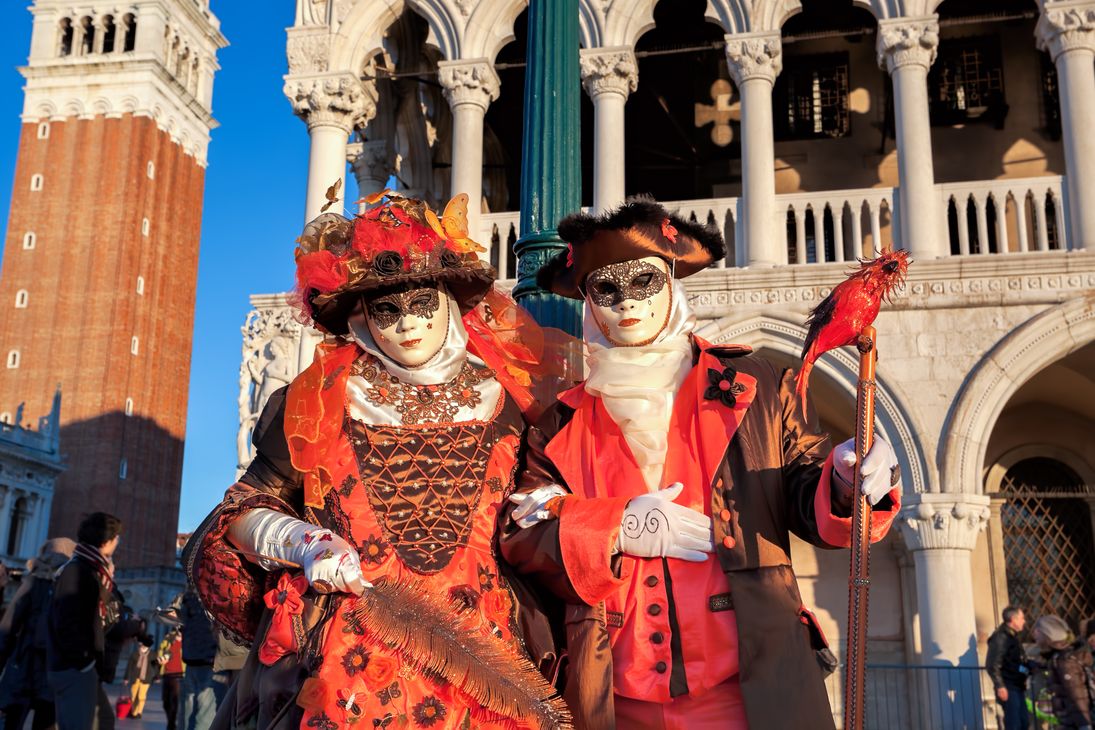 Les plus beaux carnavals : Venise et Viareggio