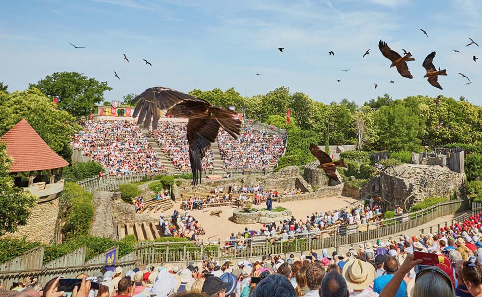 LE PUY DU FOU ET LA CINESCENIE