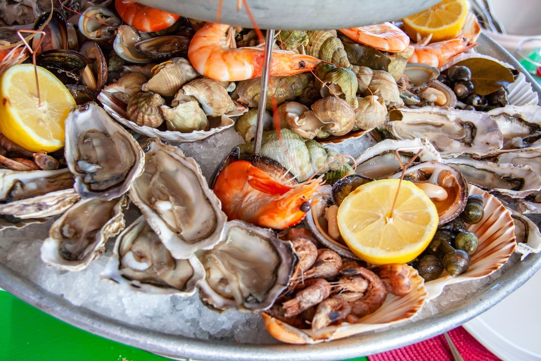 DEJEUNER FRUITS DE MER