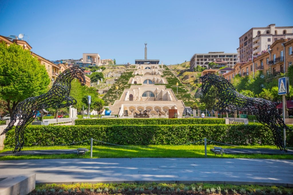 Cascade_art_complex_in_Yerevan_Armenia_©shutterstock_1176789055 - Copie