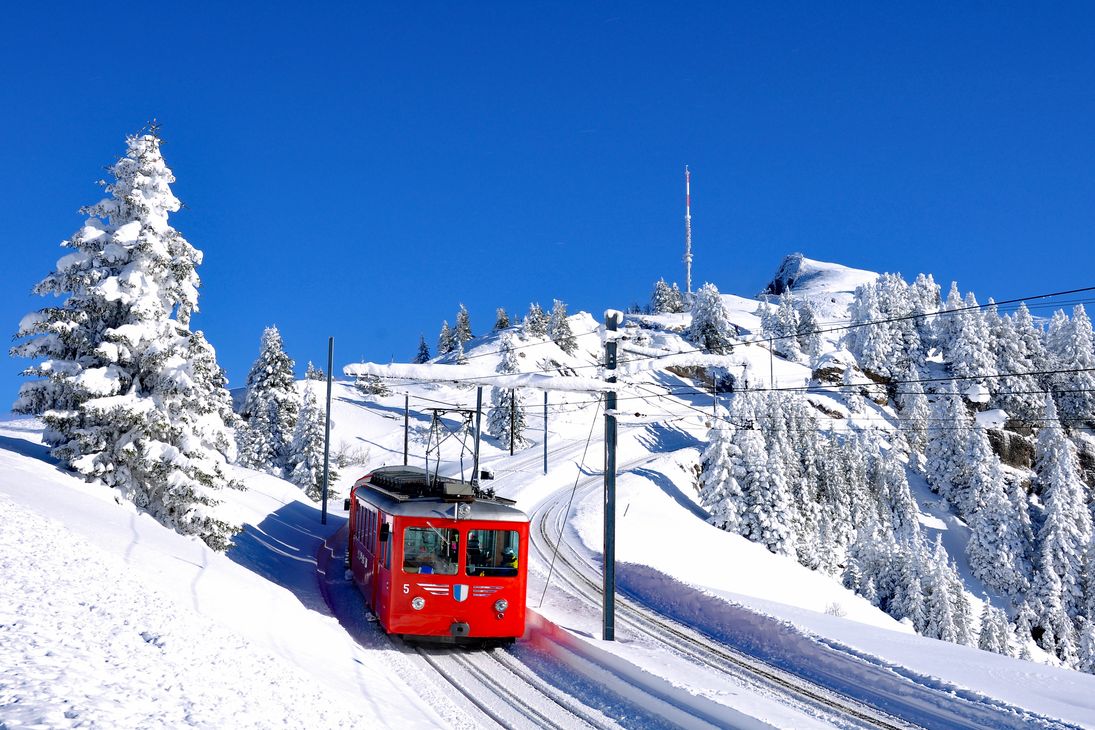Suisse - LES TRAINS SUISSE EN HIVER
