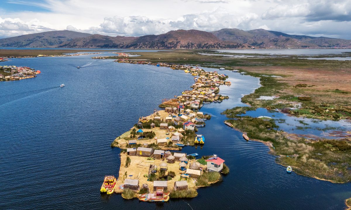 Uros_Lac_Titicaca_PEROU_©shutterstock_1676390419