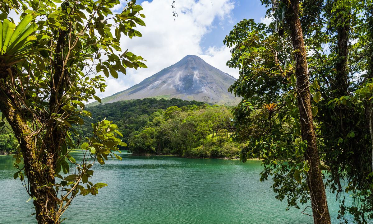 Volcan_Arenal_au_COSTA RICA_©shutterstock_651749983